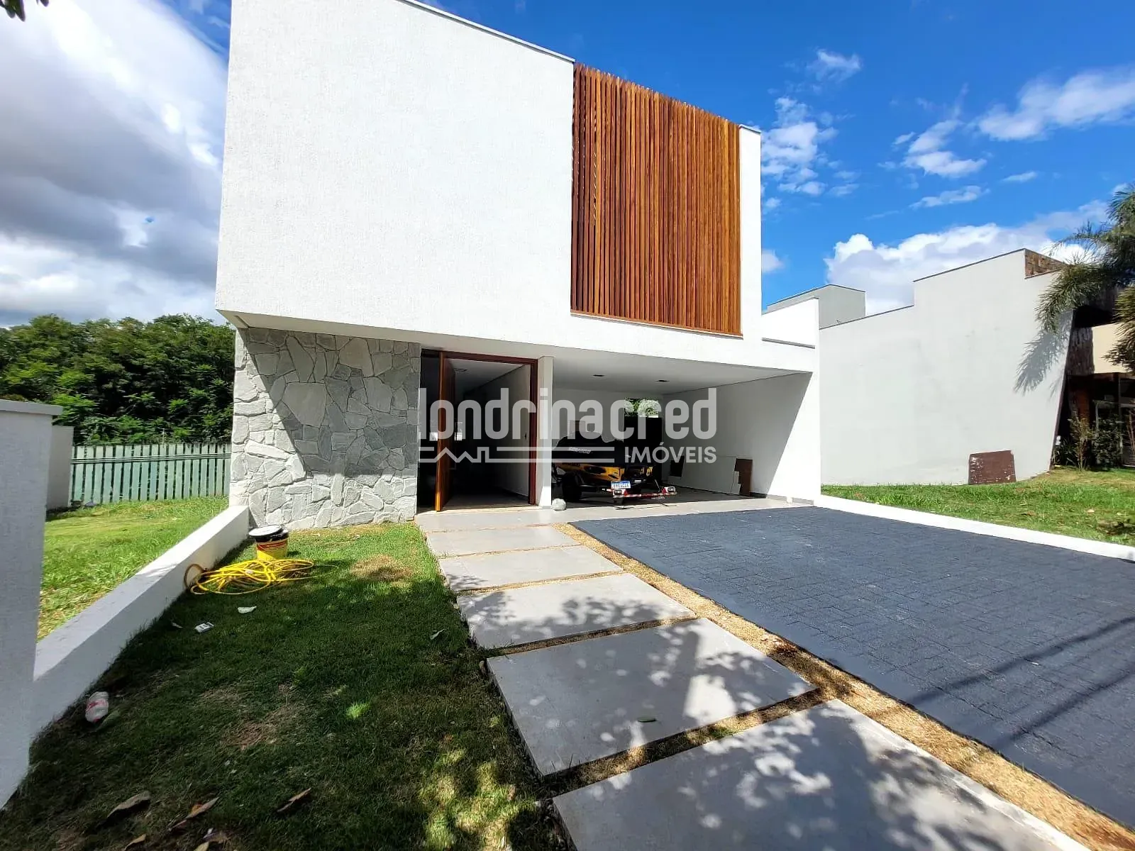 Casa, 3 quartos, 236 m² - Foto 1