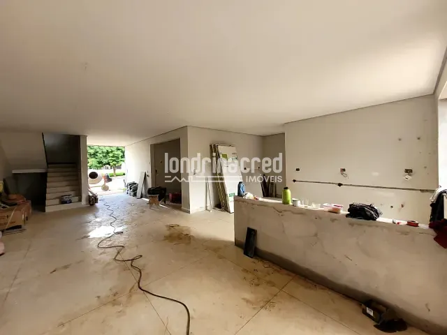 Casa com 250m² 3 quartos e 5 banheiros, à venda, no bairro Condominio Bella Vitta em Londrina
