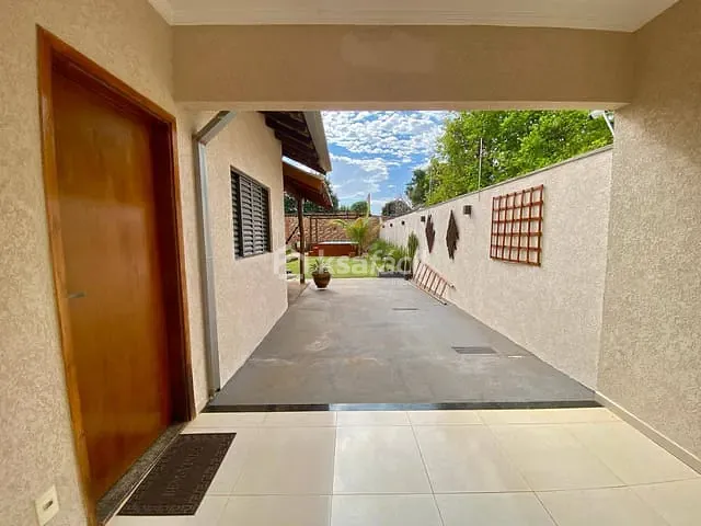 Casa com 300m² 2 quartos e 3 banheiros, à venda, no bairro Jardim Itália em Campo Grande