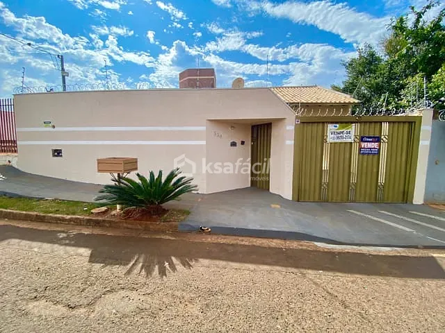 Casa com 300m² 2 quartos e 3 banheiros, à venda, no bairro Jardim Itália em Campo Grande