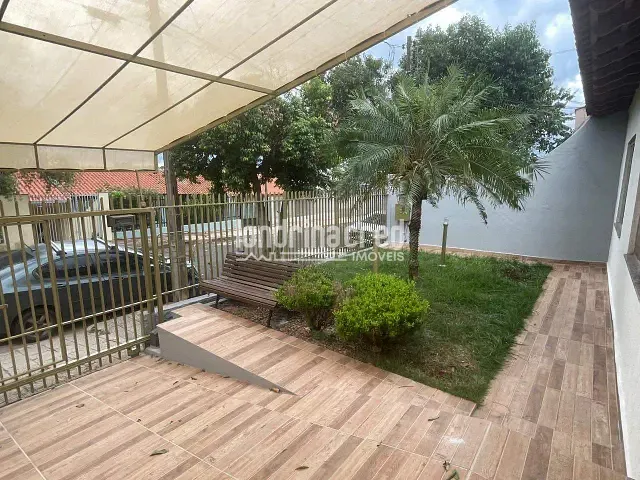 Casa com 250m² 3 quartos e 1 banheiro, à venda, no bairro Conjunto Professora Hilda Mandarino em Londrina