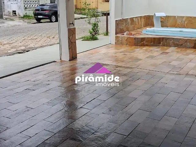Casa com 192m² 3 quartos e 1 banheiro, à venda, no bairro Jardim Califórnia em Caraguatatuba