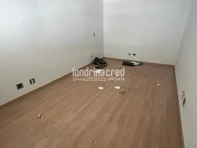 Casa com 195m² 4 quartos e 4 banheiros, à venda, no bairro Jardim Burle Marx em Londrina