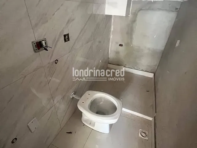 Casa com 195m² 4 quartos e 4 banheiros, à venda, no bairro Jardim Burle Marx em Londrina