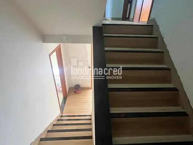 Casa com 195m² 4 quartos e 4 banheiros, à venda, no bairro Jardim Burle Marx em Londrina