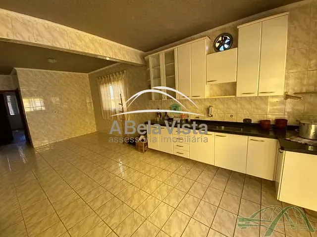 Casa com 311m² 3 quartos e 3 banheiros, à venda, no bairro Baronesa em Osasco