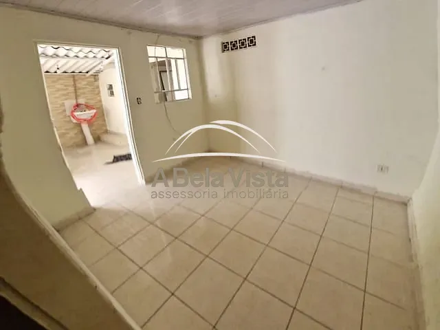 Casa com 60m² 2 quartos e 1 banheiro, para alugar, no bairro Bela Vista em Osasco