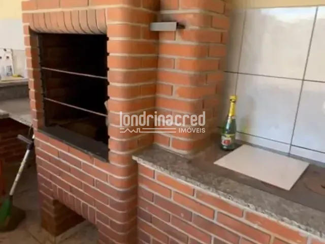 Casa 2 quartos e 1 banheiro, à venda, no bairro Jardim das Palmeiras em Londrina