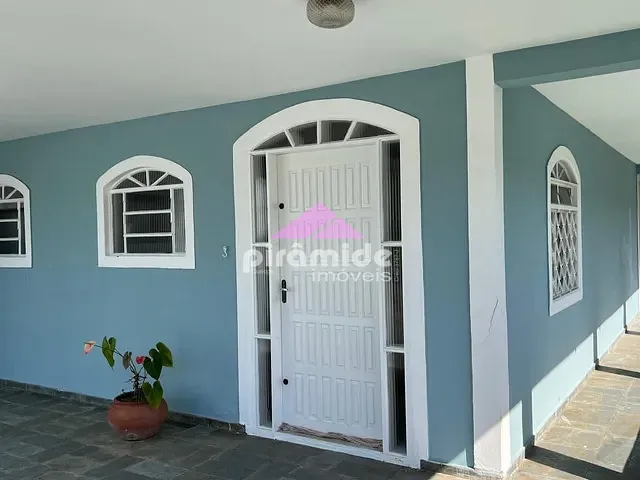 Casa com 151m² 3 quartos e 3 banheiros, à venda, no bairro Massaguaçu em Caraguatatuba