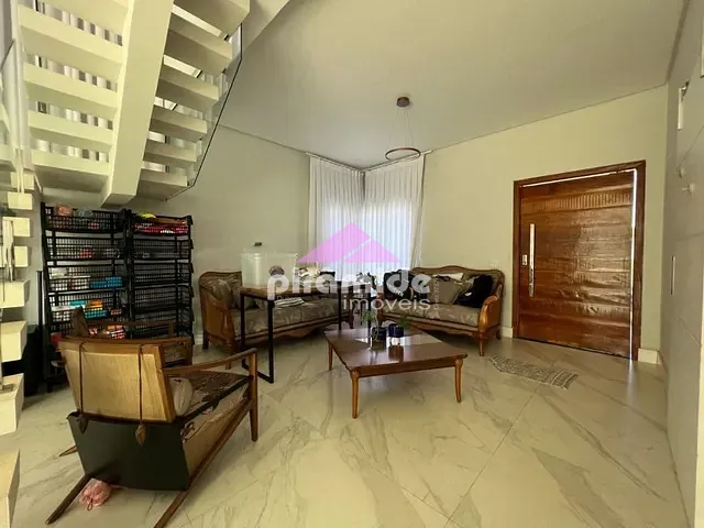Casa com 450m² 3 quartos e 4 banheiros, à venda, no bairro Urbanova em São José dos Campos