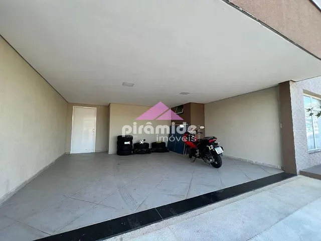 Casa com 450m² 3 quartos e 4 banheiros, à venda, no bairro Urbanova em São José dos Campos