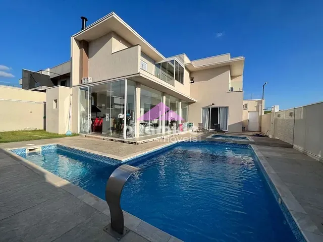 Casa com 450m² 3 quartos e 4 banheiros, à venda, no bairro Urbanova em São José dos Campos