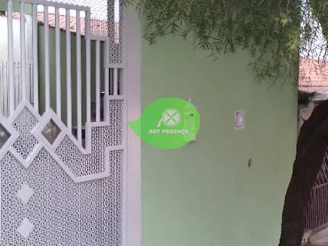 Casa com 300m² 3 quartos e 2 banheiros, à venda, no bairro Jardim Guadalajara em Sorocaba