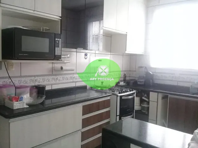 Casa com 300m² 3 quartos e 2 banheiros, à venda, no bairro Jardim Guadalajara em Sorocaba