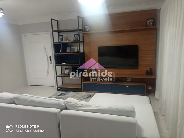Casa com 254m² 4 quartos e 2 banheiros, à venda, no bairro Jardim das Indústrias em São José dos Campos