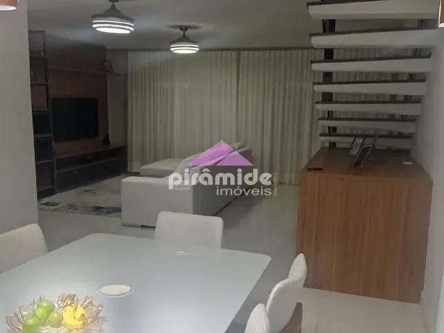 Casa com 254m² 4 quartos e 2 banheiros, à venda, no bairro Jardim das Indústrias em São José dos Campos