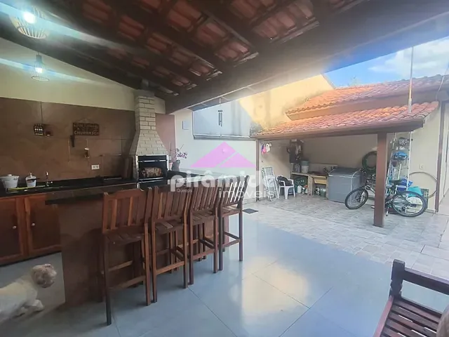 Casa com 245m² 2 quartos e 3 banheiros, à venda, no bairro Jardim das Gaivotas em Caraguatatuba