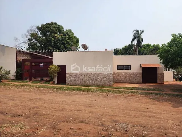 Casa com 495m² 4 quartos e 2 banheiros, à venda, no bairro Jardim Colúmbia em Campo Grande