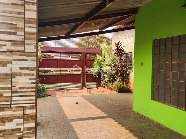 Casa com 495m² 4 quartos e 2 banheiros, à venda, no bairro Jardim Colúmbia em Campo Grande