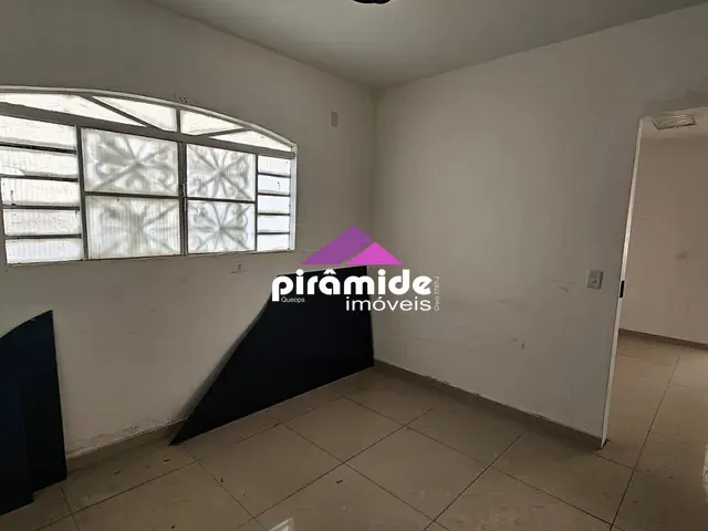 Casa com 400m² 4 quartos e 3 banheiros, para alugar, no bairro Jardim das Indústrias em São José dos Campos