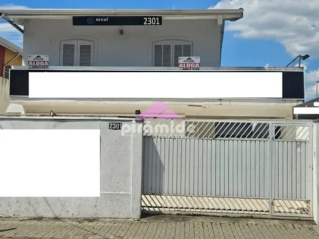 Casa com 400m² 4 quartos e 3 banheiros, para alugar, no bairro Jardim das Indústrias em São José dos Campos