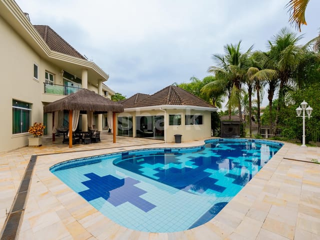 Casa com 1650m² 6 quartos e 8 banheiros, à venda, no bairro Tamboré em Santana de Parnaíba
