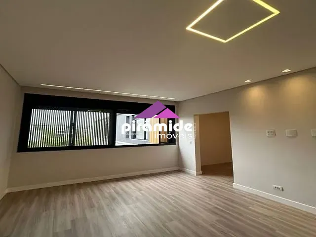 Casa com 450m² 4 quartos e 5 banheiros, à venda, no bairro Urbanova em São José dos Campos
