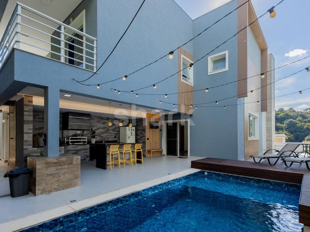 Casa com 600m², à venda, no bairro Cidade Tamboré em Santana de Parnaíba