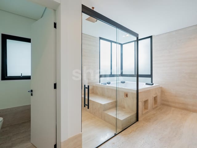 Casa com 1150m² 5 quartos e 7 banheiros, à venda ou para alugar, no bairro Tamboré em Santana de Parnaíba