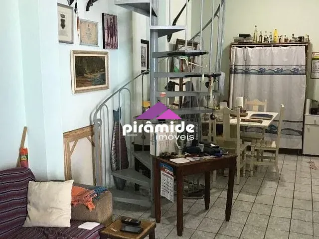 Casa com 90m² 2 quartos e 2 banheiros, à venda, no bairro Aruan em Caraguatatuba