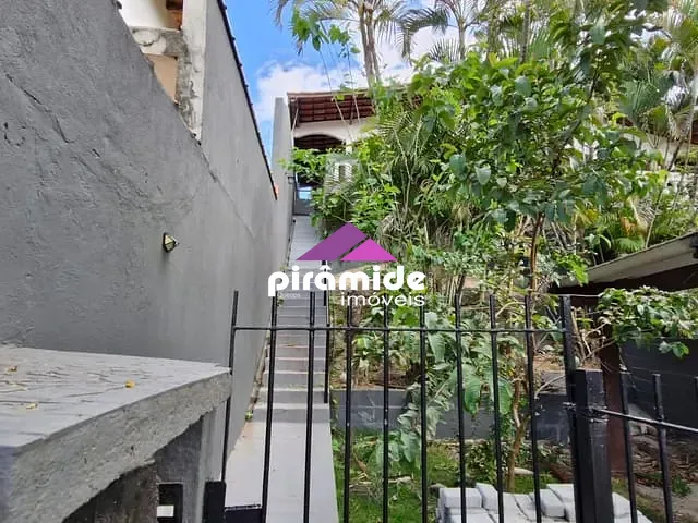 Casa com 210m² 3 quartos e 2 banheiros, à venda, no bairro Pontal da Cruz em São Sebastião