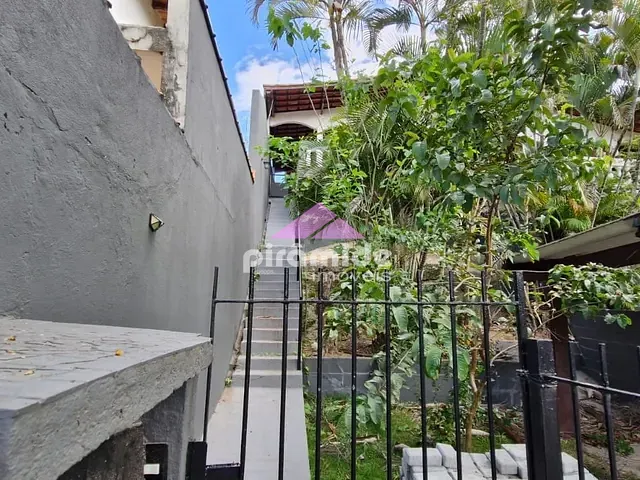 Casa com 210m² 3 quartos e 2 banheiros, à venda, no bairro Pontal da Cruz em São Sebastião