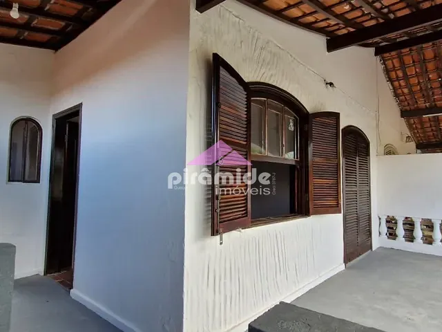 Casa com 210m² 3 quartos e 2 banheiros, à venda, no bairro Pontal da Cruz em São Sebastião