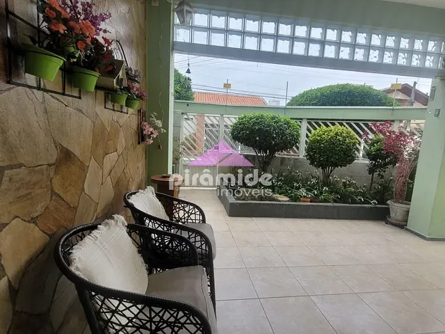 Casa com 279m² 6 quartos e 6 banheiros, à venda, no bairro Jardim das Indústrias em São José dos Campos