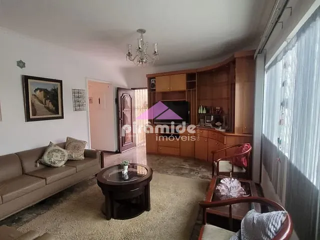 Casa com 279m² 6 quartos e 6 banheiros, à venda, no bairro Jardim das Indústrias em São José dos Campos