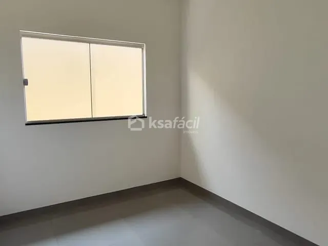 Casa com 180m² 3 quartos e 2 banheiros, à venda, no bairro Vila Palmira em Campo Grande