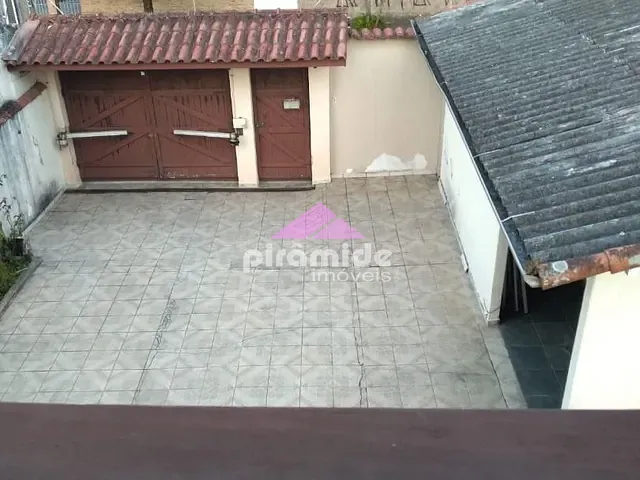 Casa com 360m² 4 quartos e 4 banheiros, à venda, no bairro Martin de Sá em Caraguatatuba