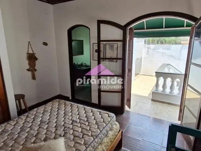 Casa com 360m² 4 quartos e 4 banheiros, à venda, no bairro Vila Atlântica em Caraguatatuba