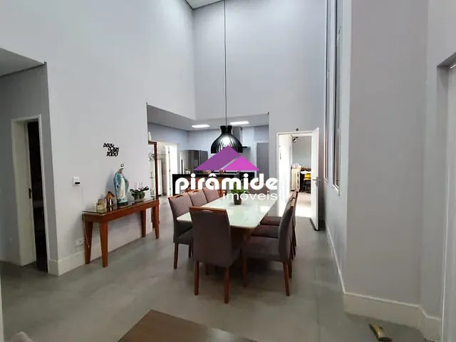 Casa com 340m², à venda, no bairro Condomínio Terras do Vale em Caçapava