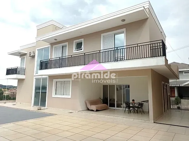 Casa com 500m² 4 quartos e 4 banheiros, à venda, no bairro Condomínio Residencial Mantiqueira em São José dos Campos