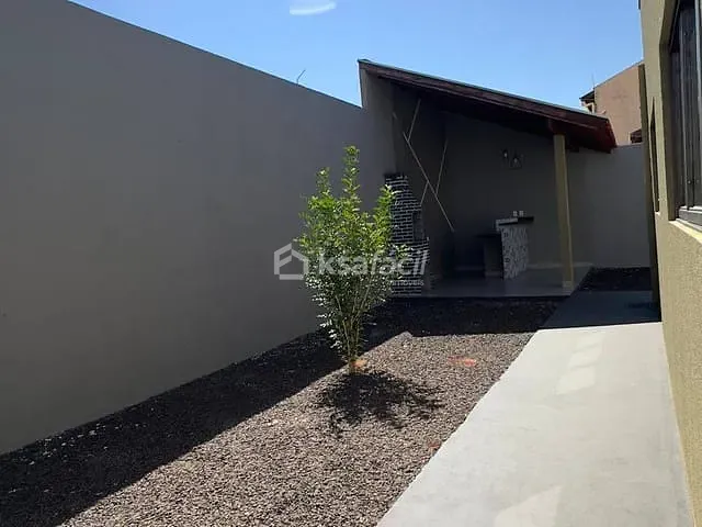 Casa com 300m² 3 quartos e 2 banheiros, à venda, no bairro Residencial Ana Maria do Couto em Campo Grande