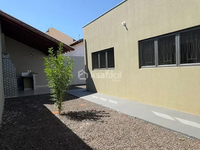 Casa com 300m² 3 quartos e 2 banheiros, à venda, no bairro Residencial Ana Maria do Couto em Campo Grande