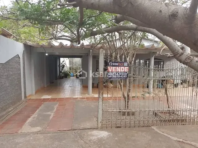 Casa com 360m² 3 quartos e 1 banheiro, à venda, no bairro Pioneiros em Campo Grande