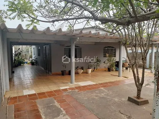 Casa com 360m² 3 quartos e 1 banheiro, à venda, no bairro Pioneiros em Campo Grande