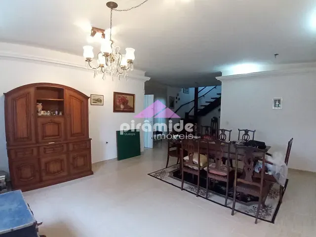 Casa com 313m² 4 quartos e 5 banheiros, à venda, no bairro Vila Atlântica em Caraguatatuba
