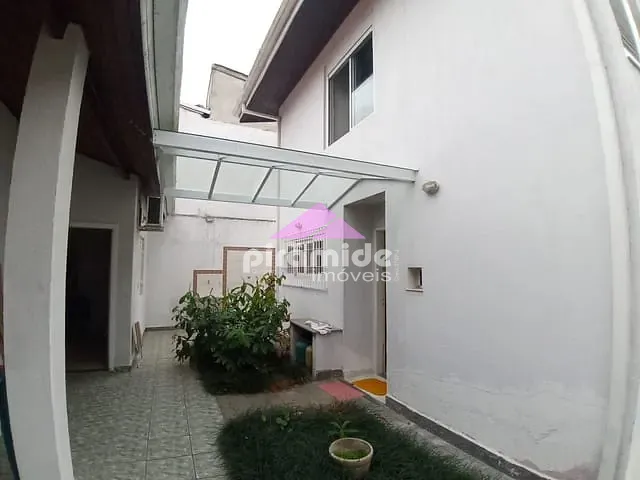 Casa com 313m² 4 quartos e 5 banheiros, à venda, no bairro Vila Atlântica em Caraguatatuba