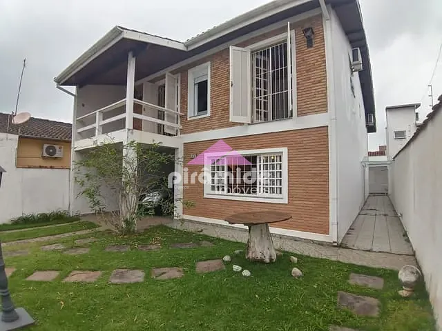 Casa com 313m² 4 quartos e 5 banheiros, à venda, no bairro Vila Atlântica em Caraguatatuba