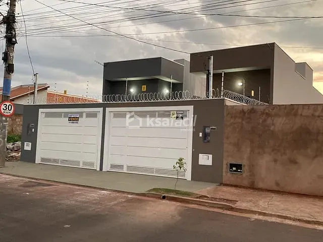 Casa com 133m² 3 quartos e 1 banheiro, à venda, no bairro Parque Iguatemi em Campo Grande