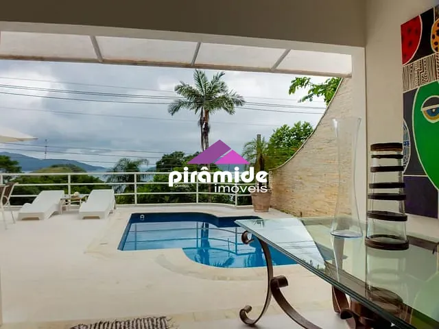 Casa com 563m² 6 quartos e 6 banheiros, à venda, no bairro Cocanha em Caraguatatuba