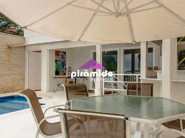 Casa com 563m² 6 quartos e 6 banheiros, à venda, no bairro Cocanha em Caraguatatuba